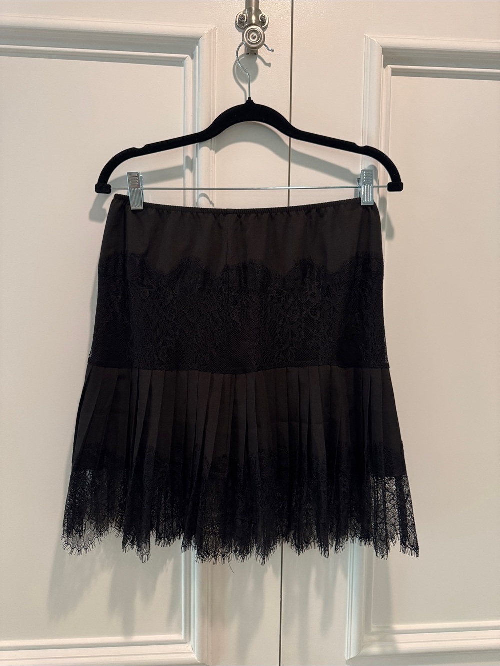 Black Lace Pleated Mini Skirt